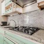 Tiburtina White House * روما