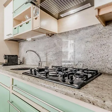 Tiburtina White House * روما